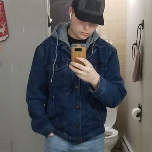 Meet your Posher, Joe